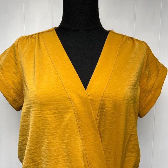 Nine West NWT Faux Wrap Top Size Small Tie Front Fall Color - Picture 3 of 9
